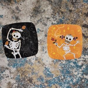 New Mr. & Mrs. Skeleton Themed Halloween Day Of The Dead Plate Set